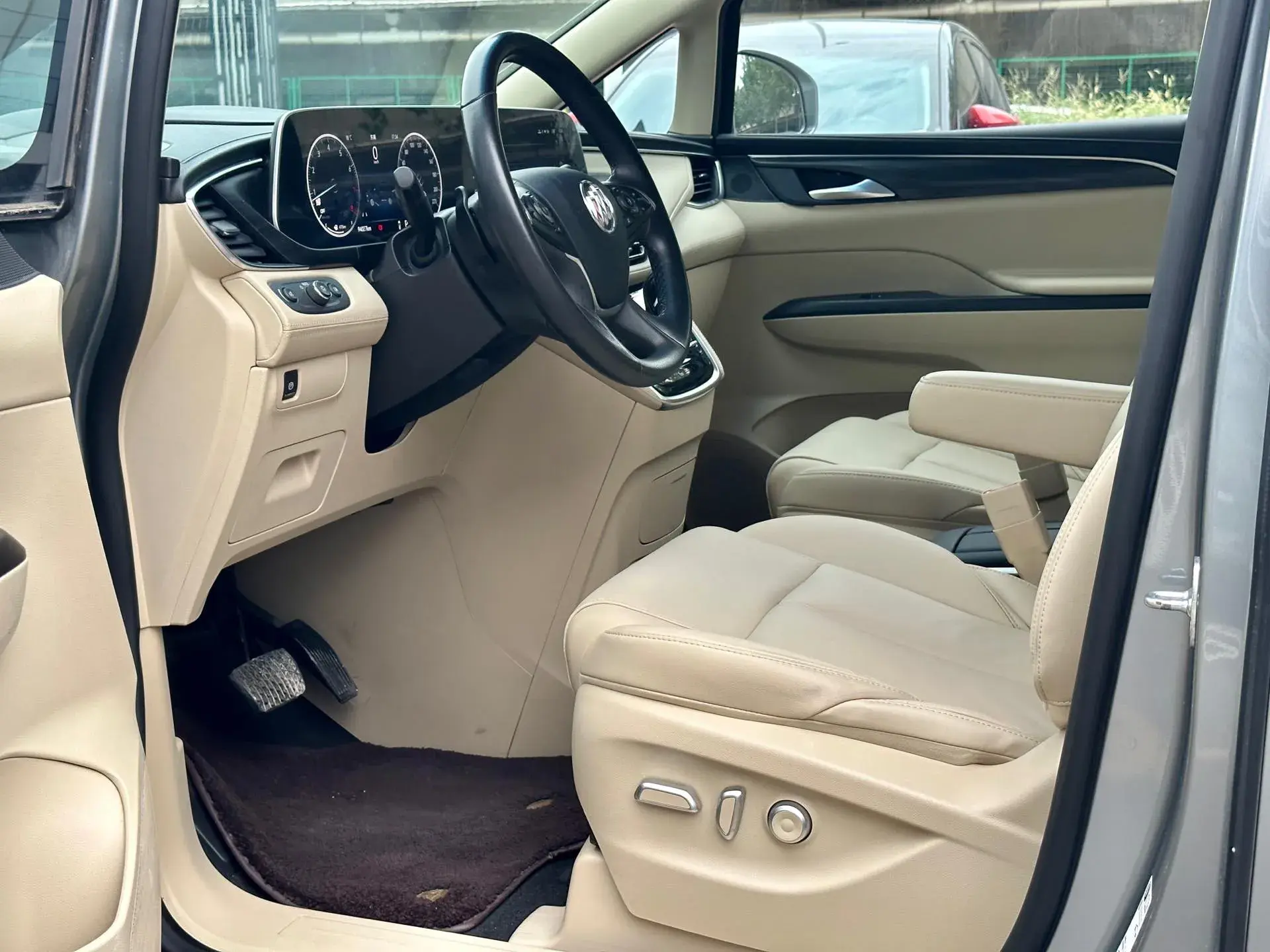 2023 BUICK GL8 thumbnail 3