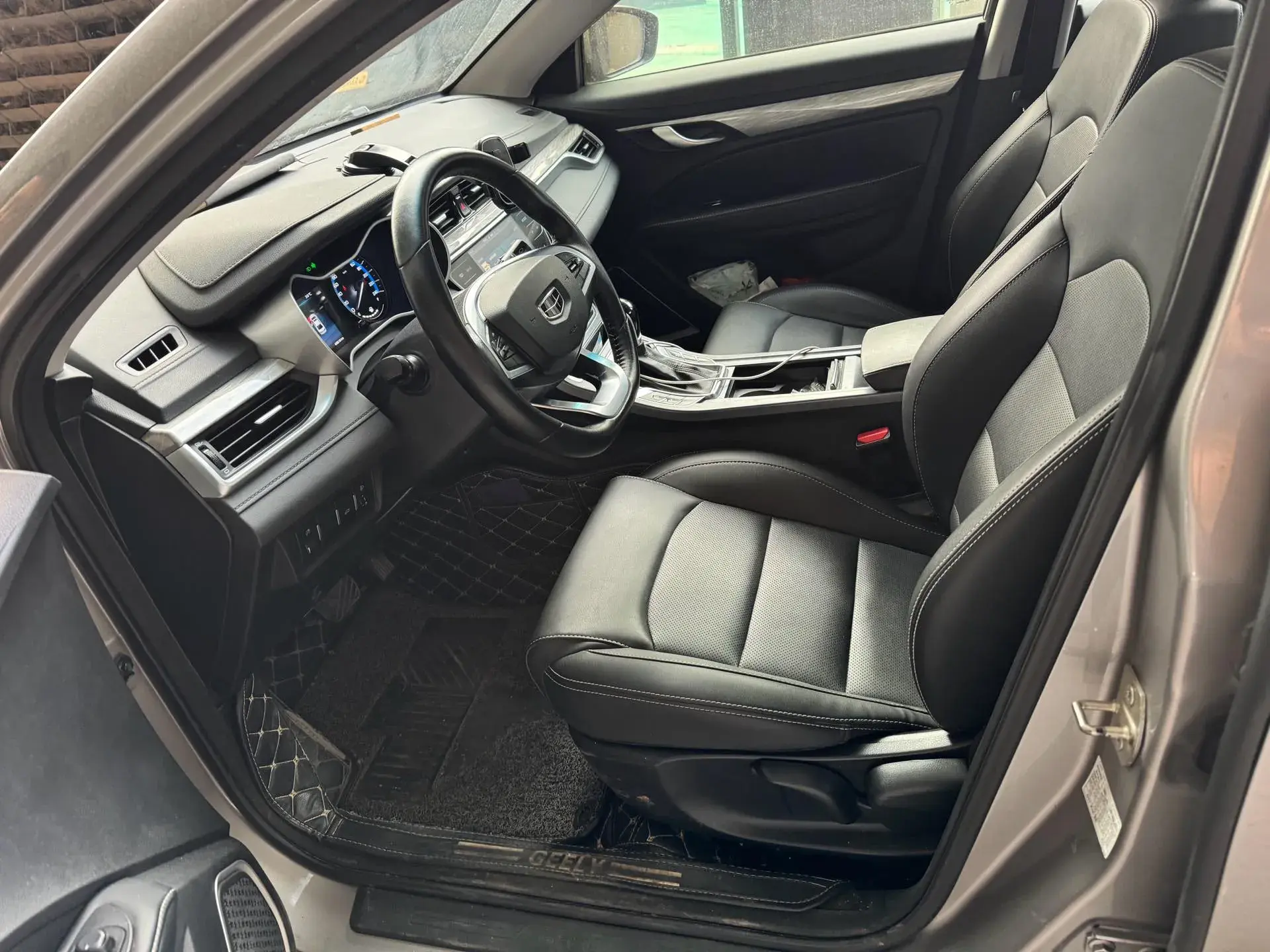 2019 GEELY EMGRAND thumbnail 3