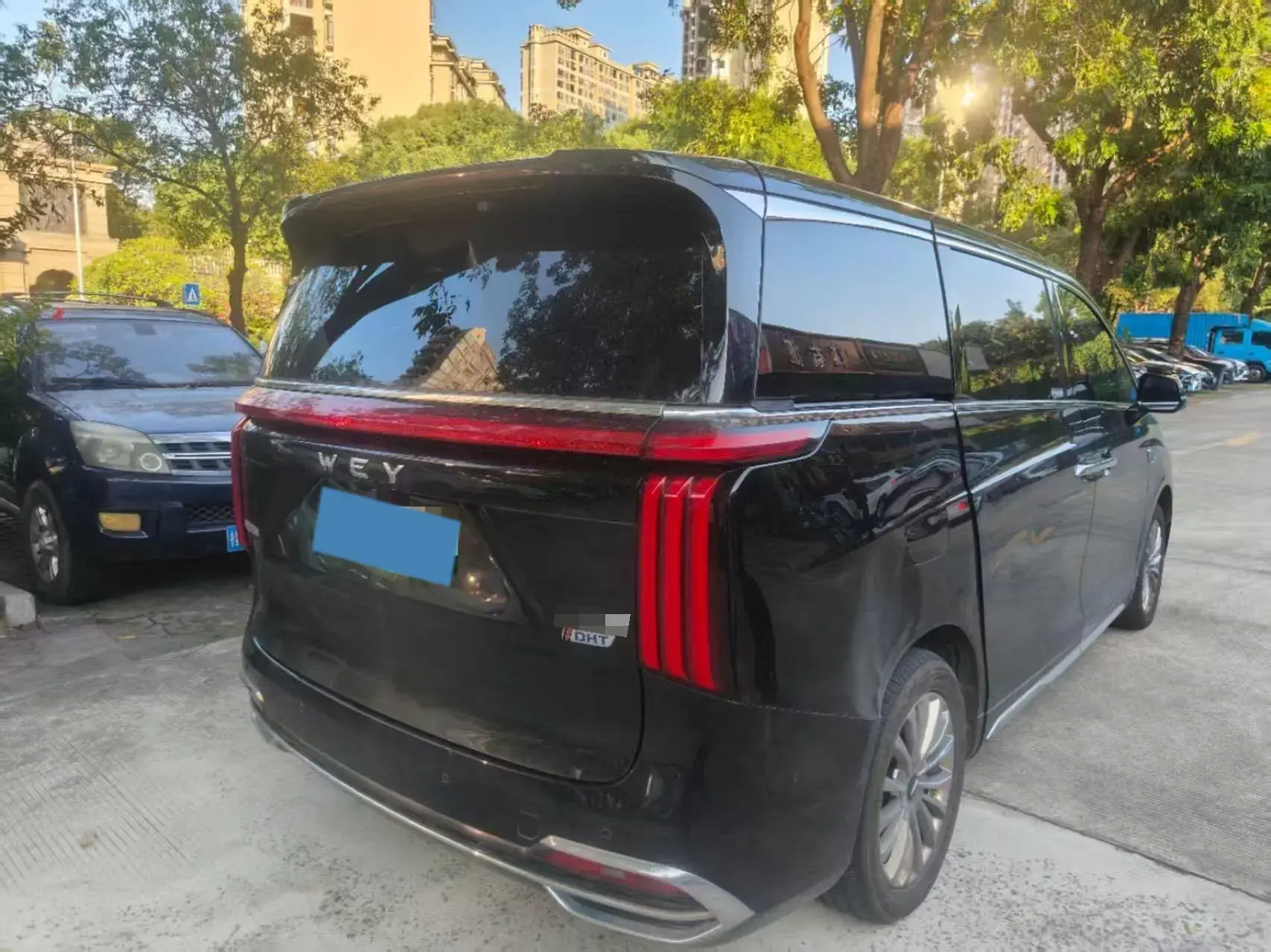 2024 HONGQI HQ9 thumbnail 2