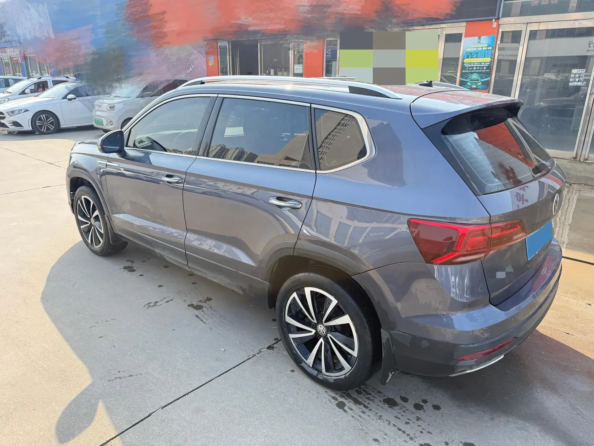 2021 VOLKSWAGEN THARU thumbnail 3