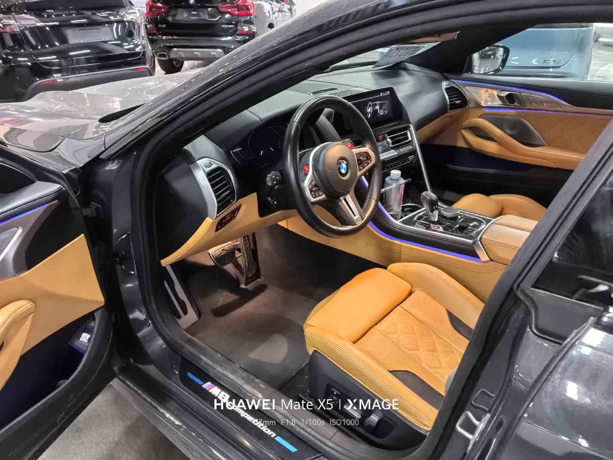 2020 BMW M8 4.4T 625HP V8 8AT,autocango,china used car exporter,china ev exporter,chinese used car exporter,chinese used ev exporter