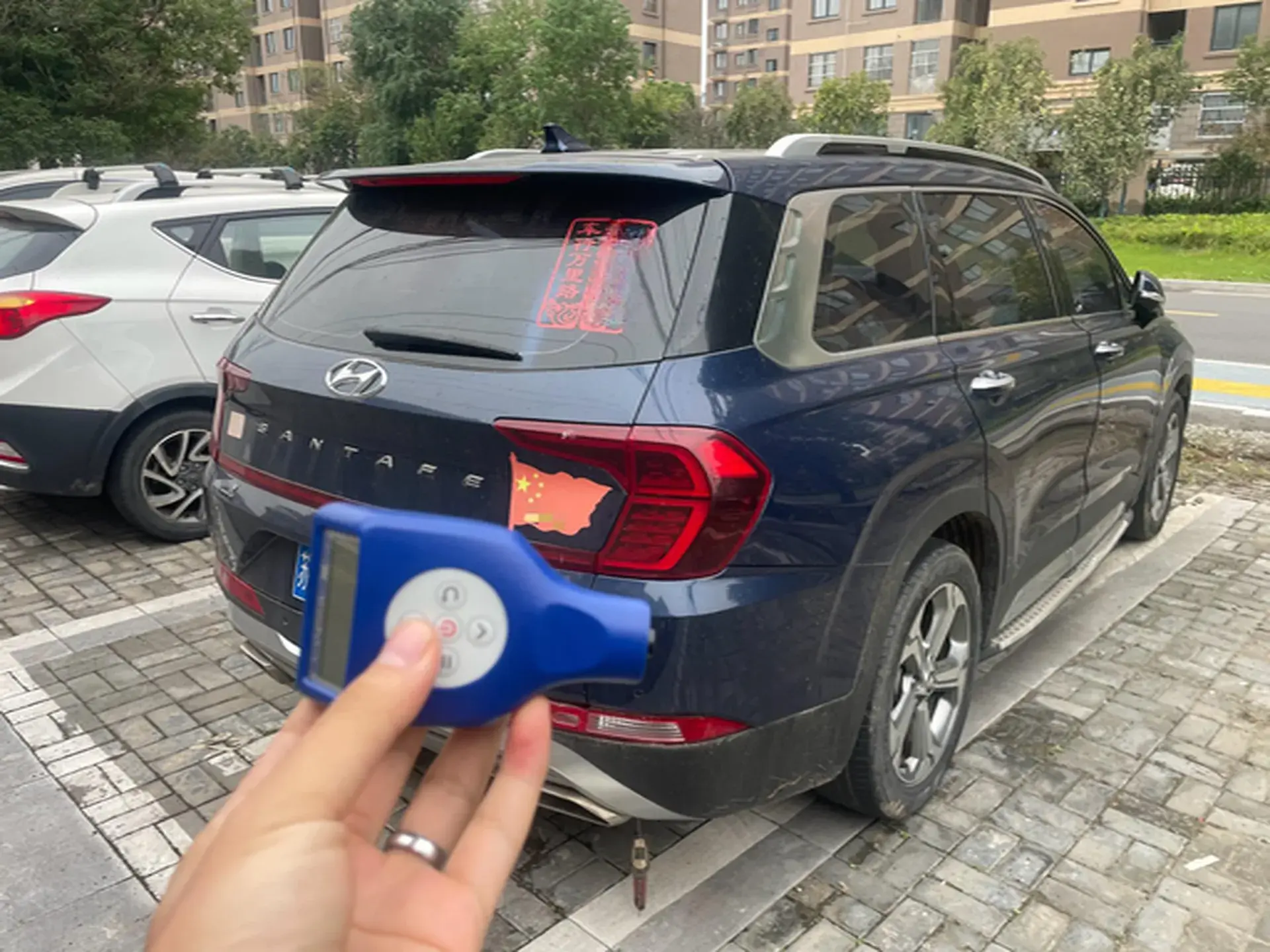 2019 HYUNDAI SANTAFE thumbnail 4