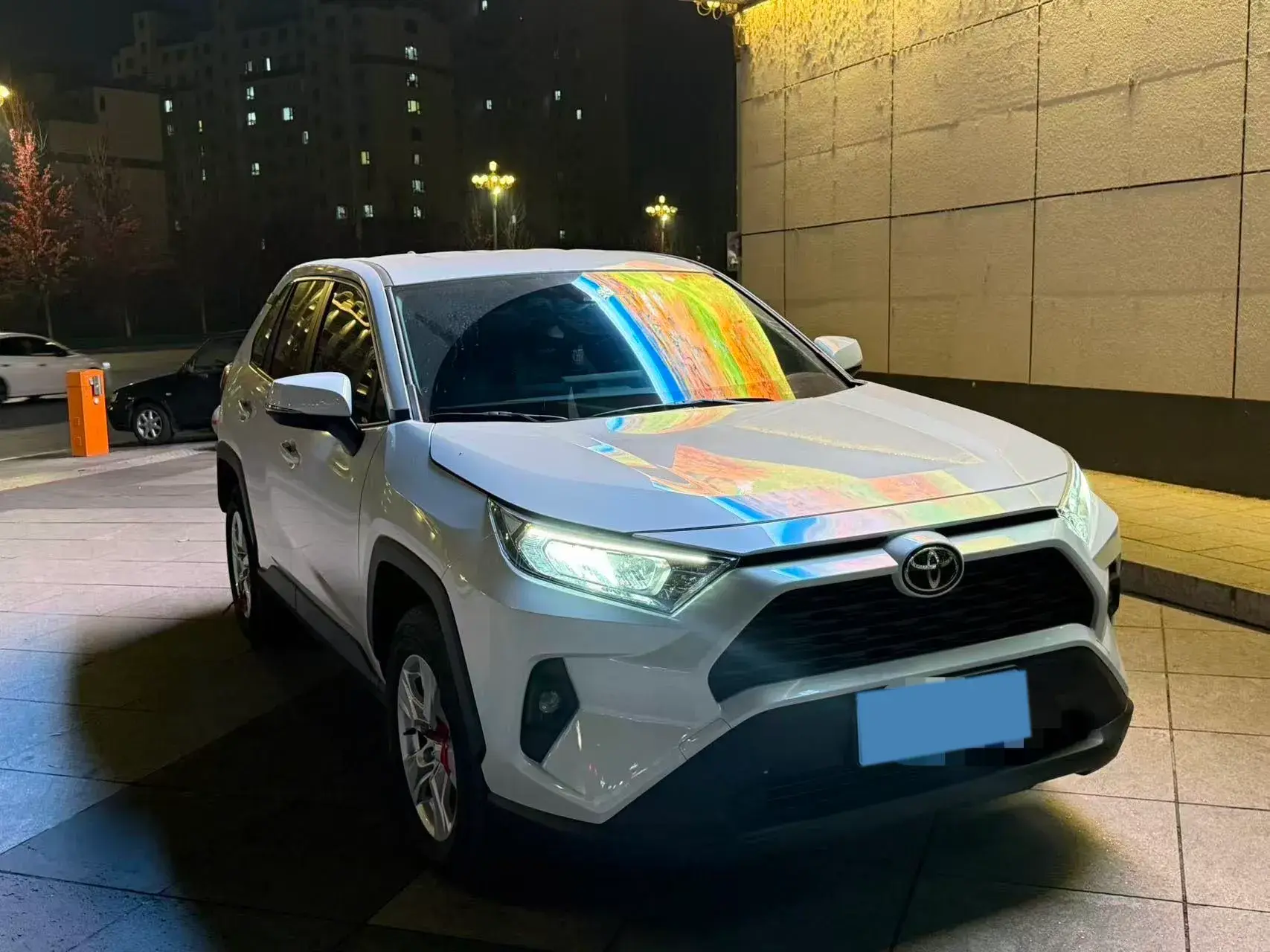 2024 TOYOTA RAV4 thumbnail 3
