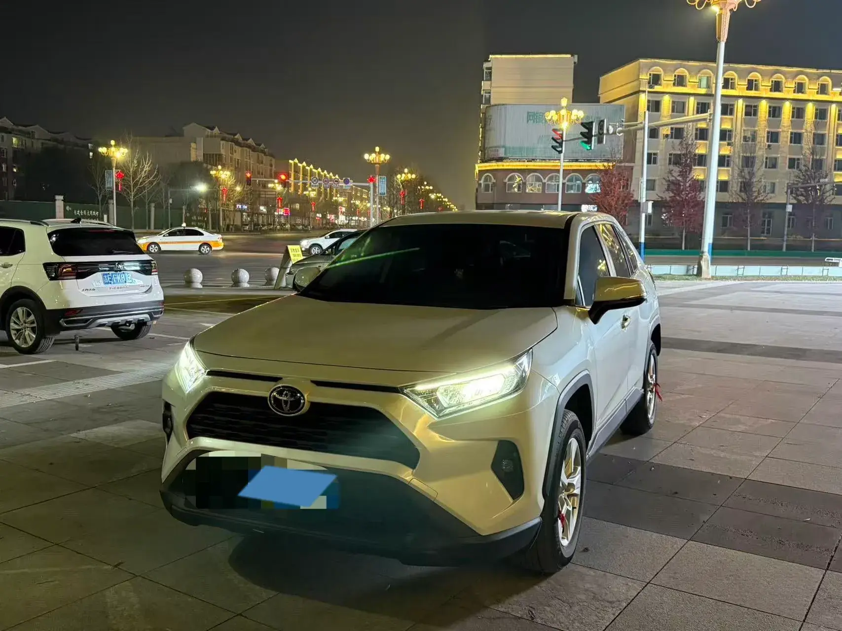 2024 TOYOTA RAV4 thumbnail 2