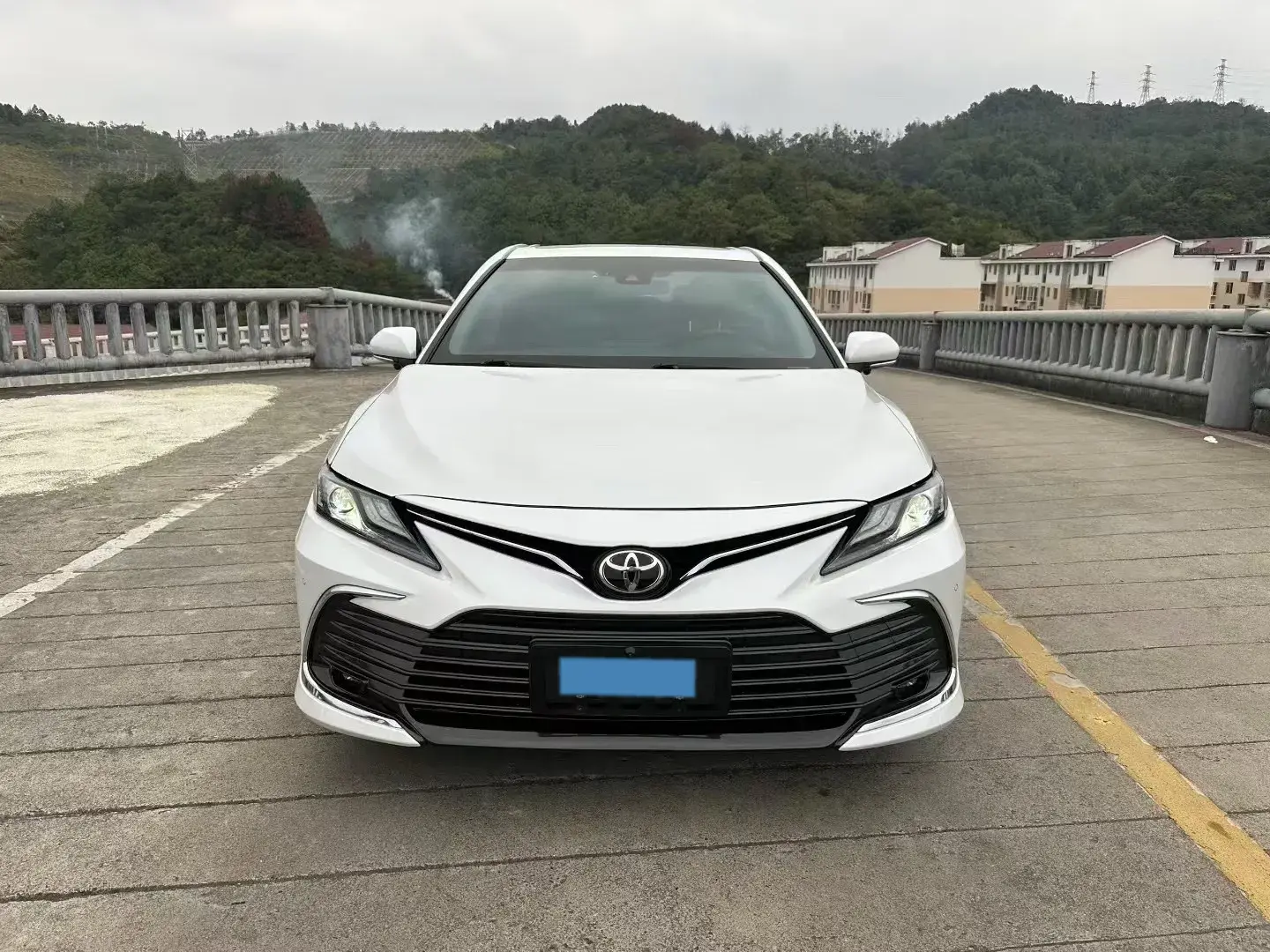 2021 TOYOTA CAMRY thumbnail 3