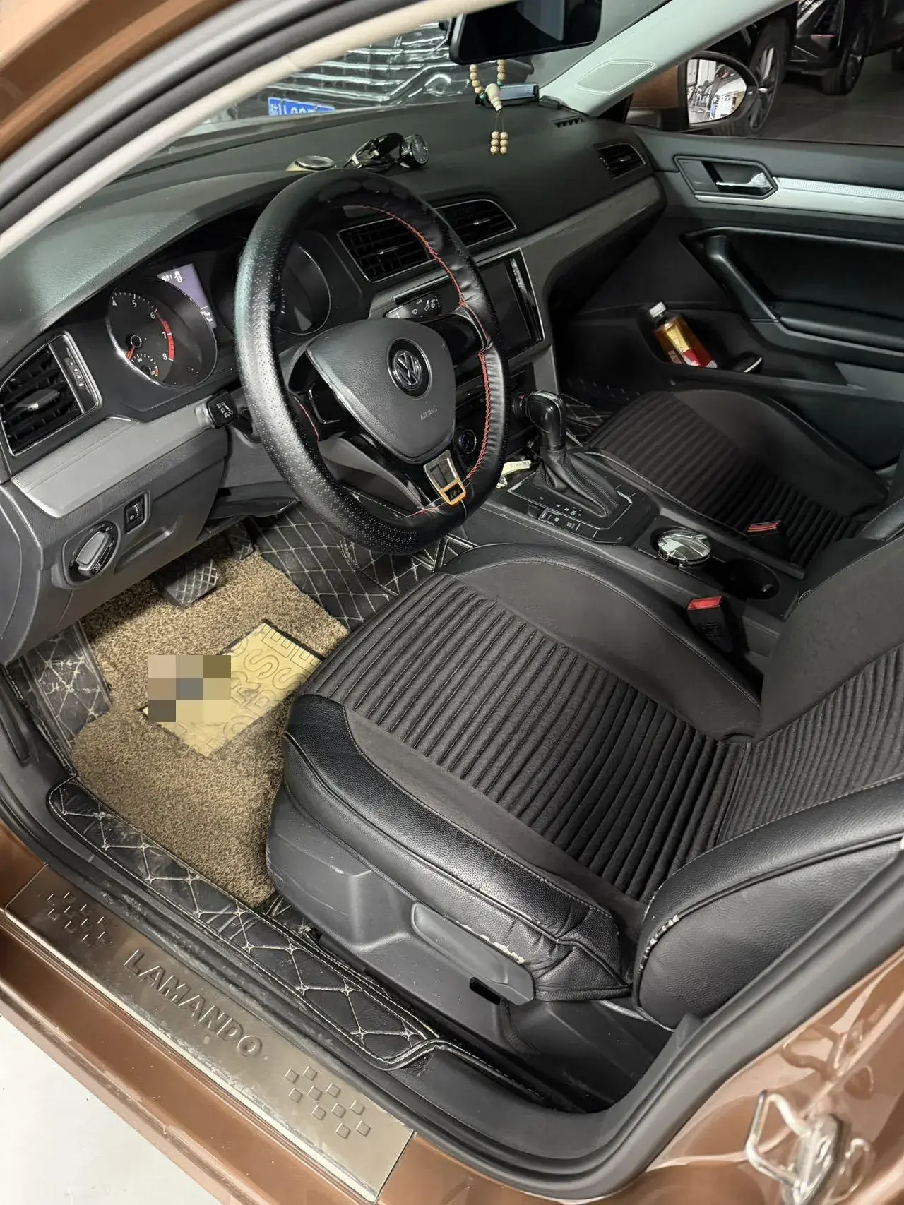 2018 VOLKSWAGEN LAMANDO thumbnail 3