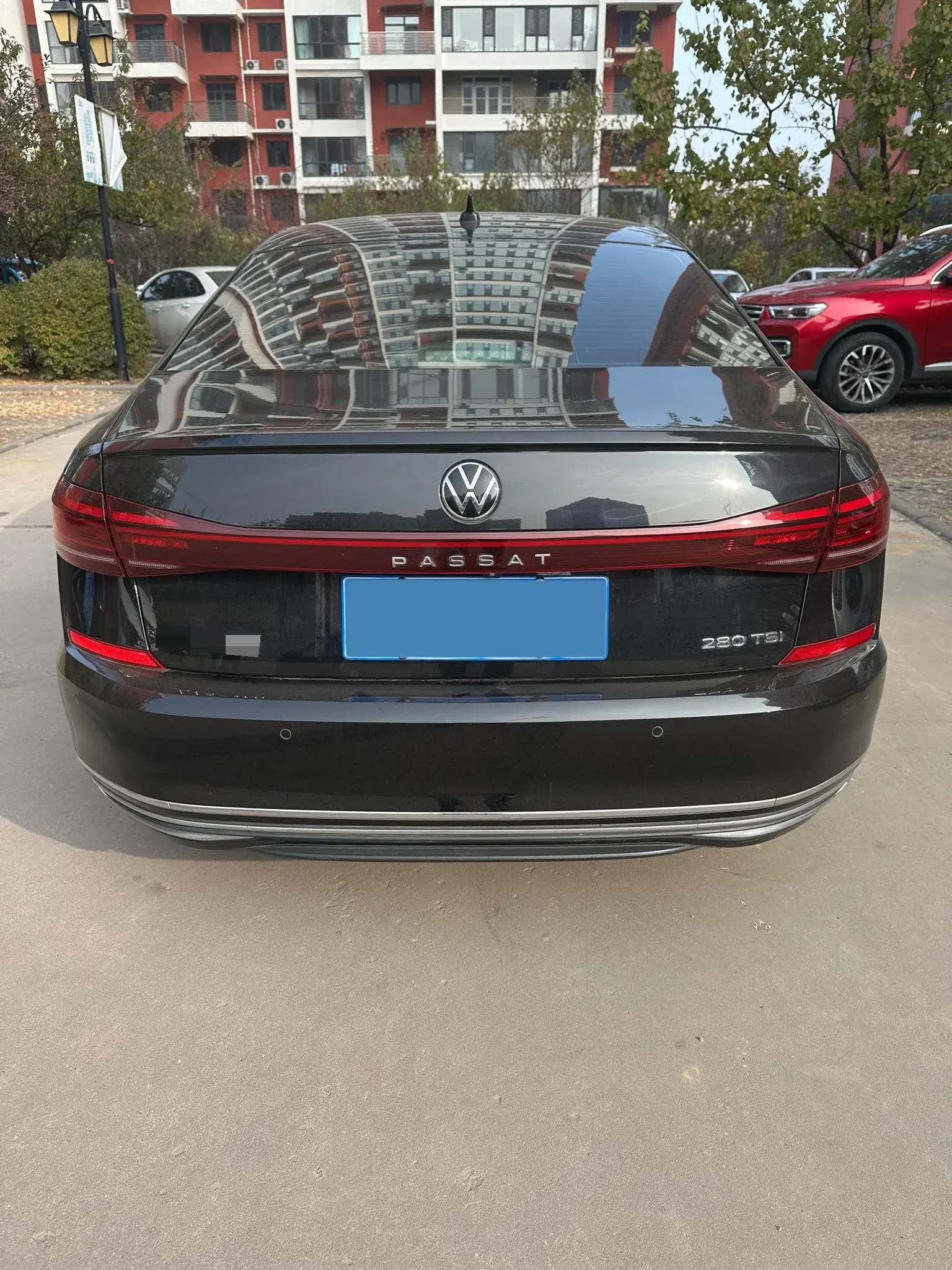 2022 VOLKSWAGEN PASSAT thumbnail 4