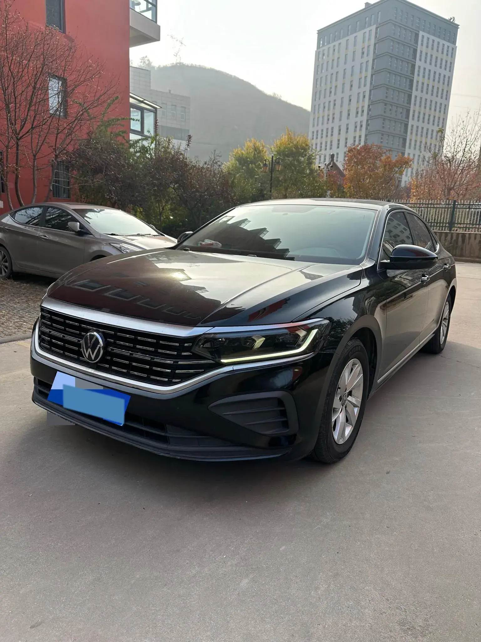 2022 VOLKSWAGEN PASSAT view 1