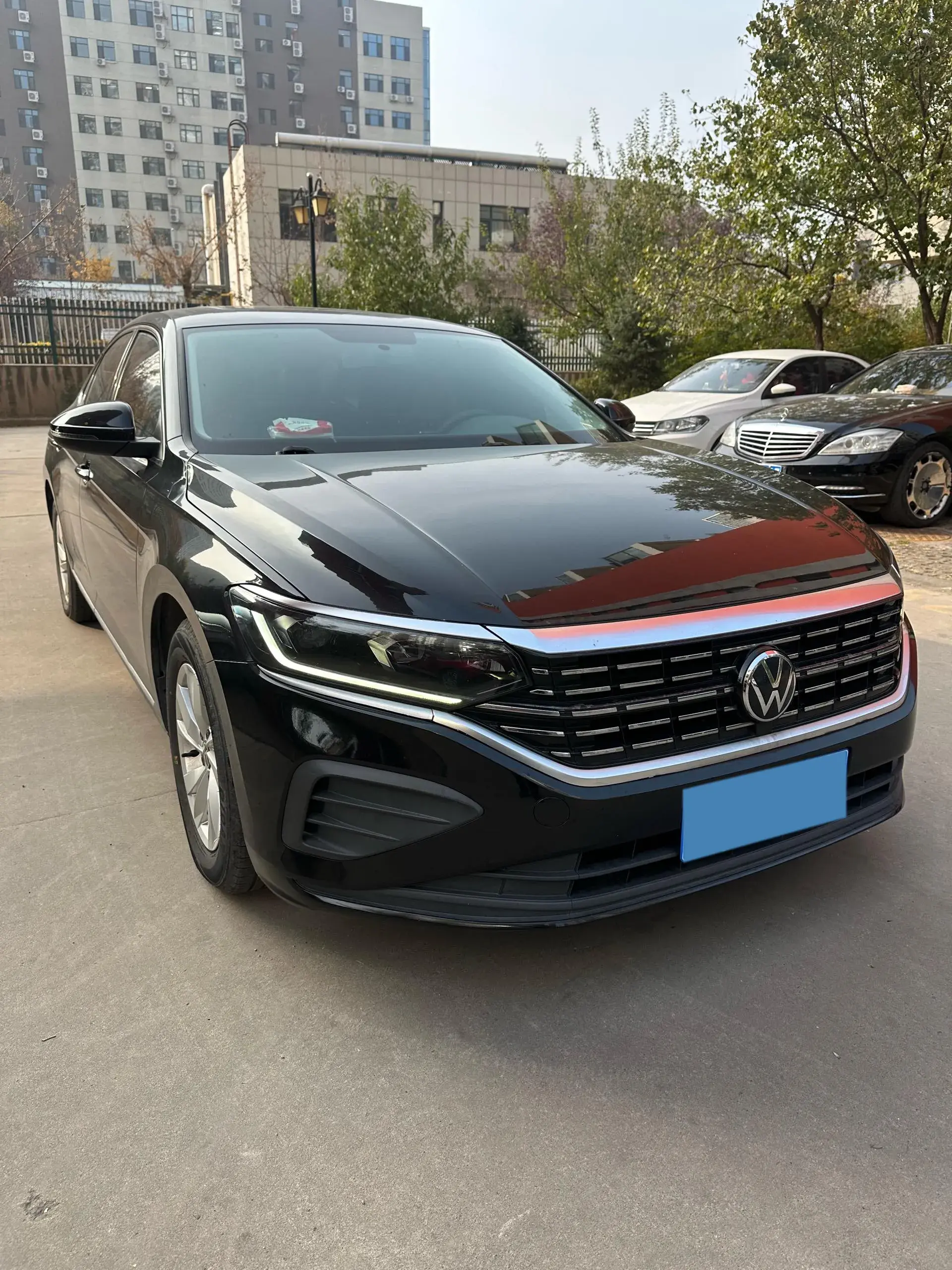 2022 VOLKSWAGEN PASSAT thumbnail 3