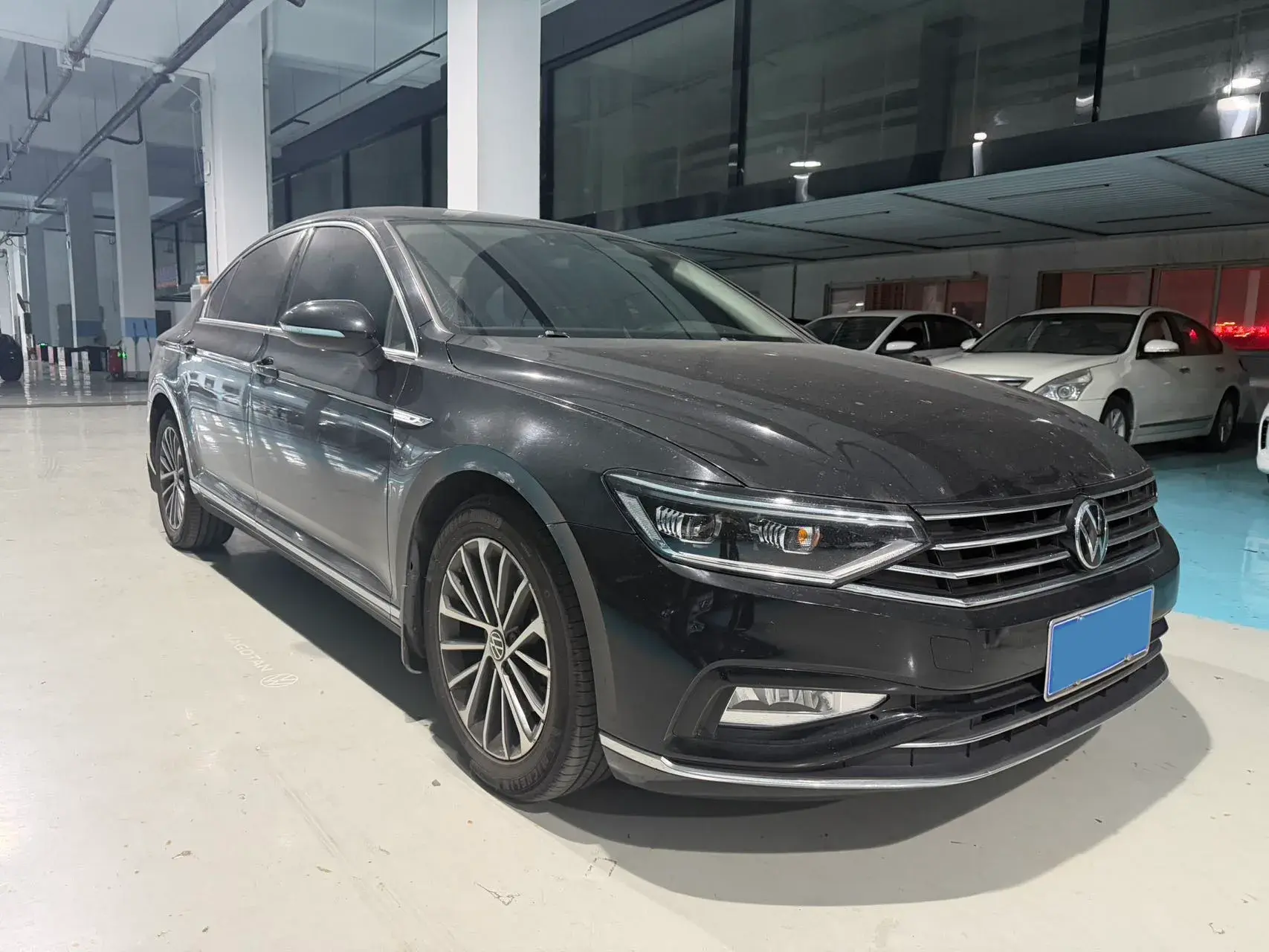 2020 VOLKSWAGEN MAGOTAN thumbnail 3