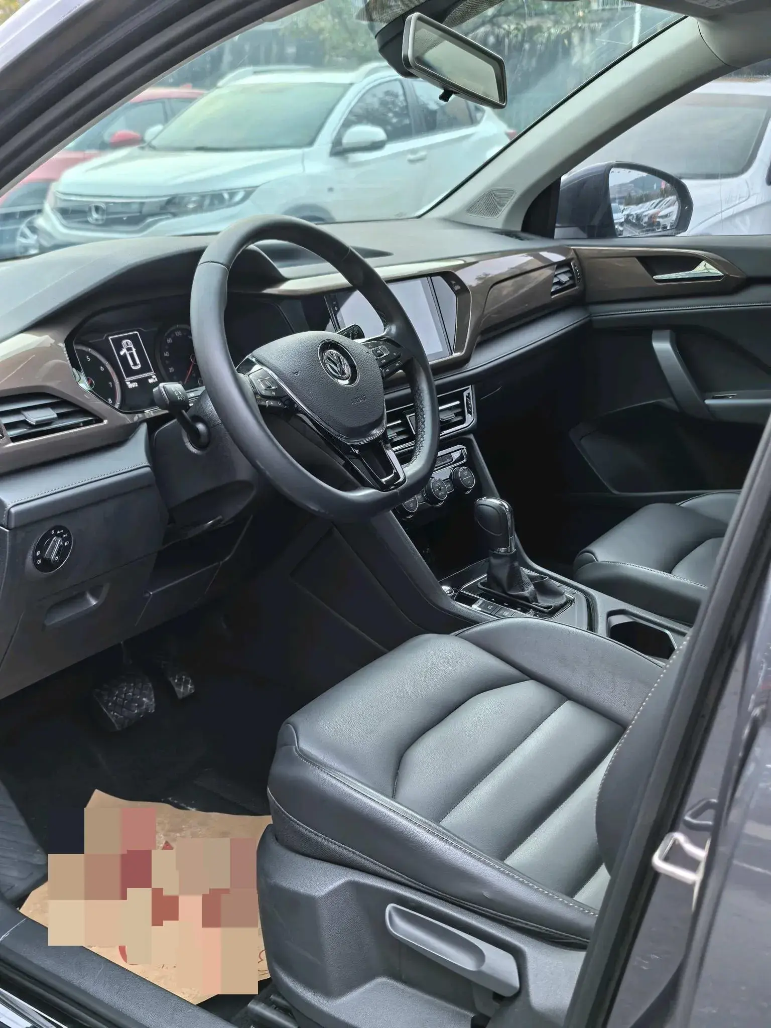 2019 VOLKSWAGEN THARU thumbnail 4