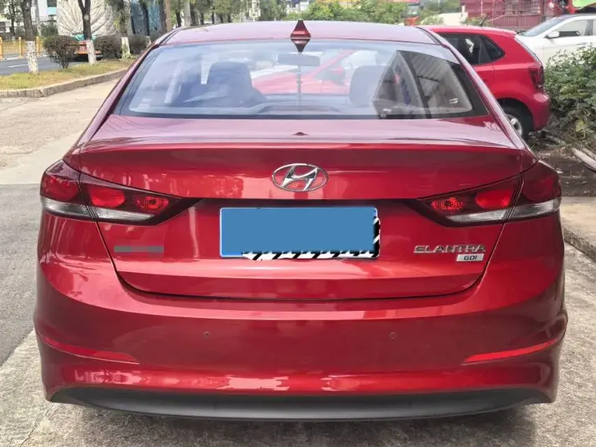 2016 HYUNDAI ELANTRA thumbnail 4