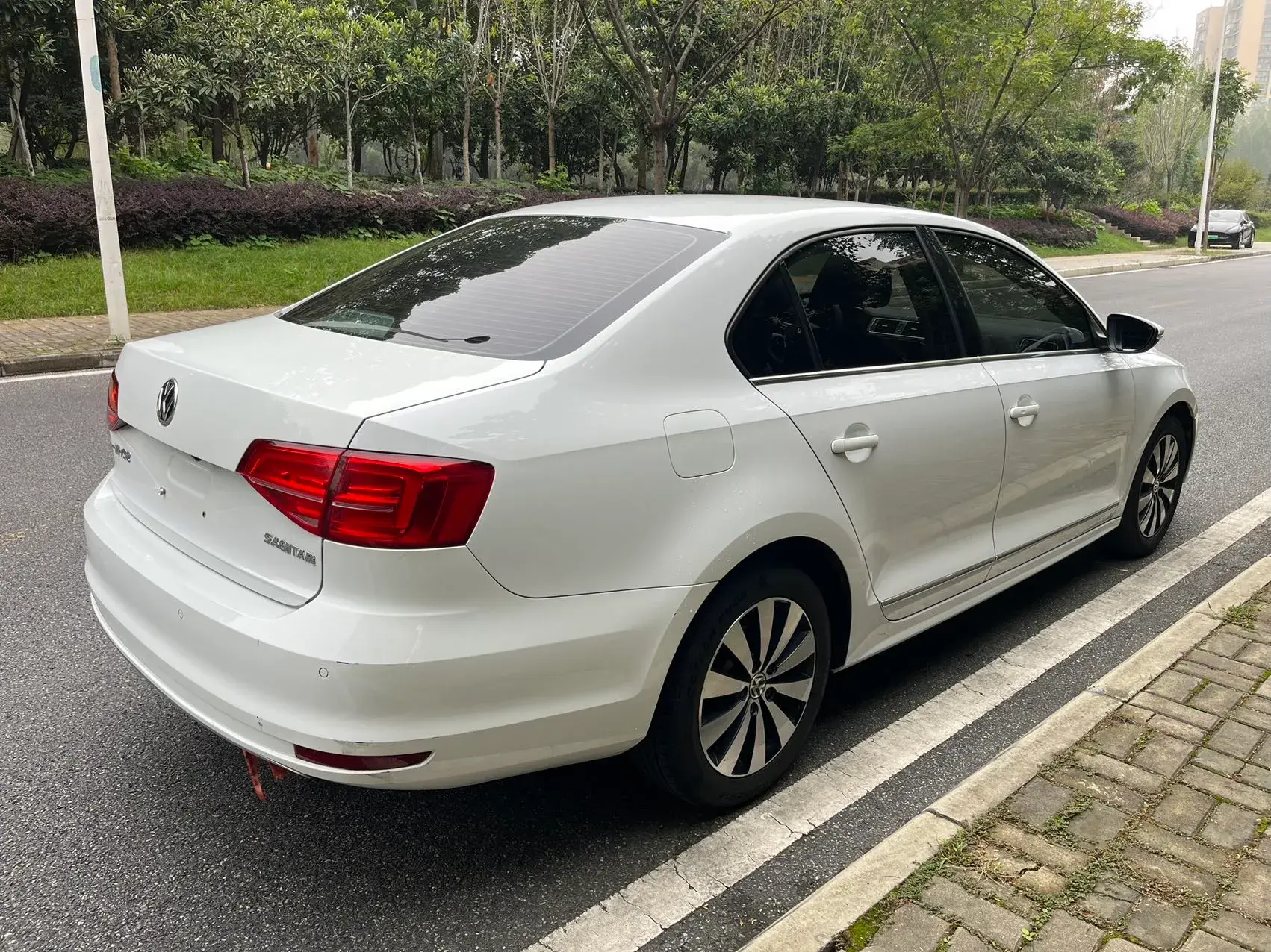 2018 VOLKSWAGEN SAGITAR thumbnail 4