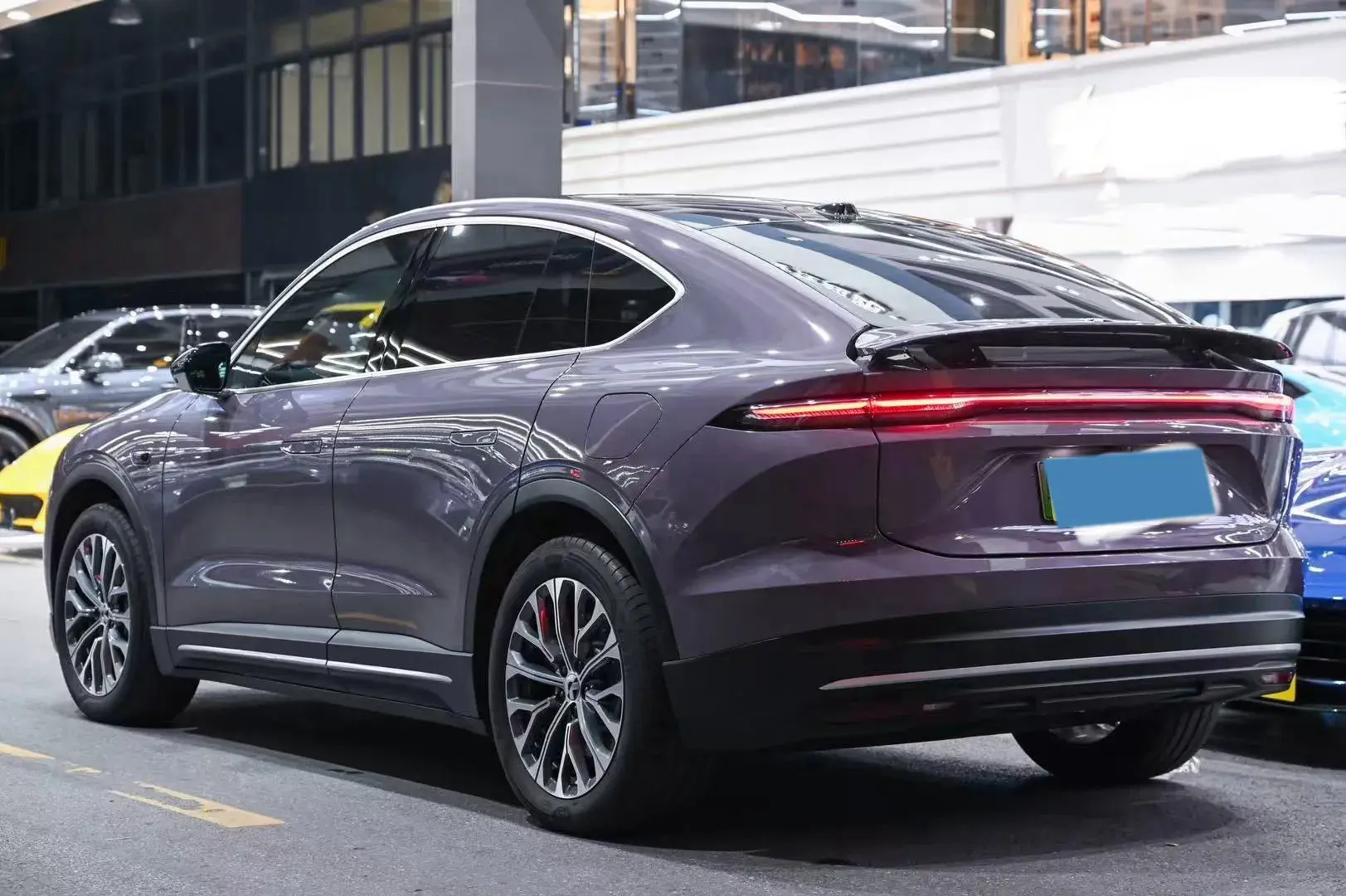 2024 NIO ES6 thumbnail 3