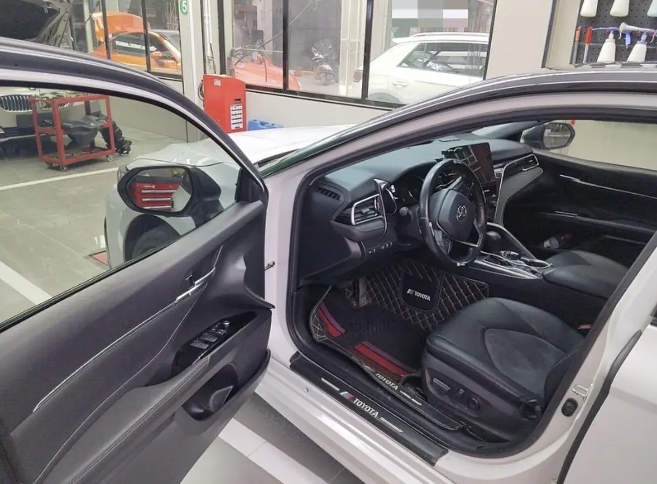 2021 TOYOTA CAMRY thumbnail 3