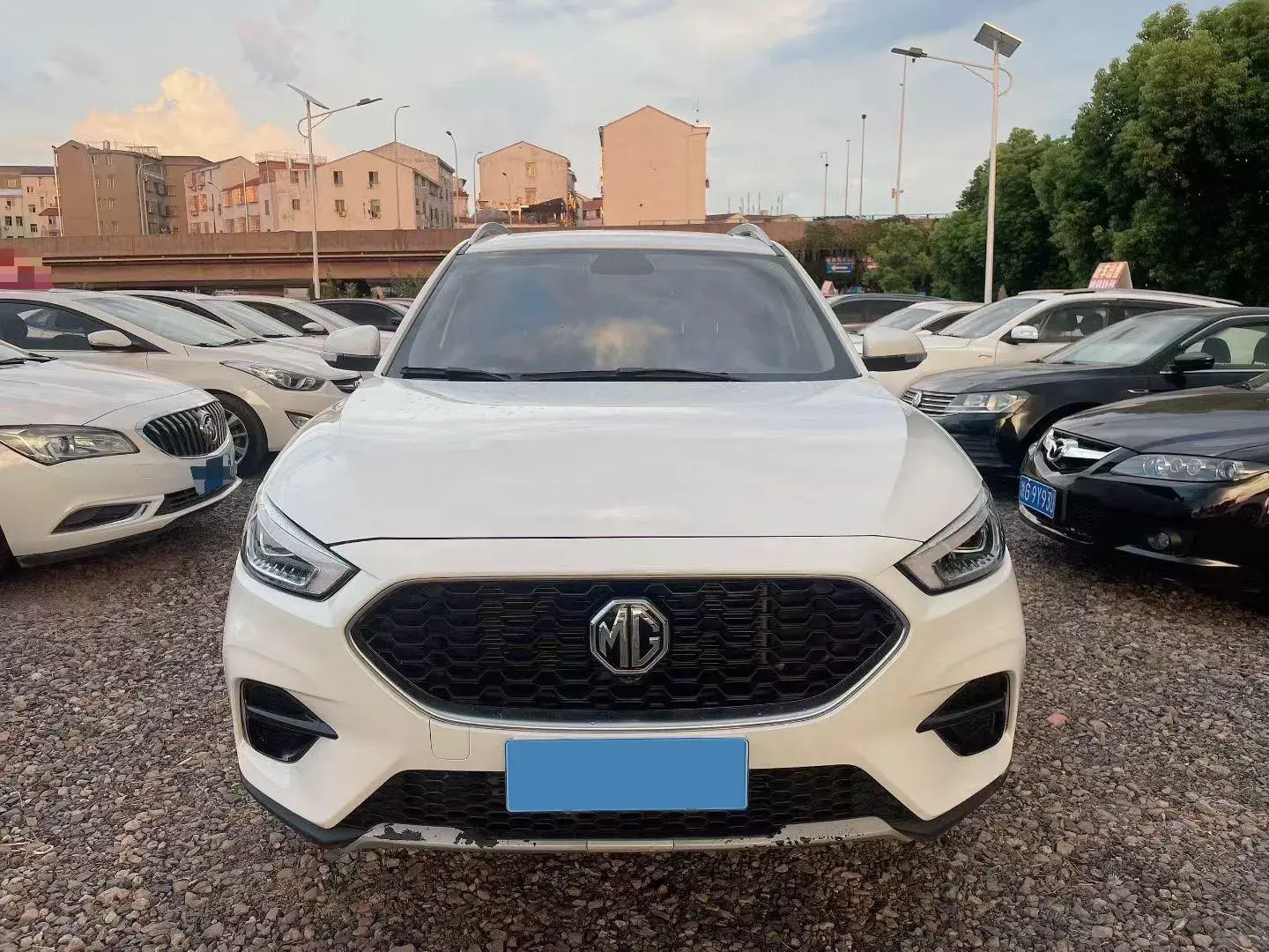 2022 MG ZS thumbnail 2