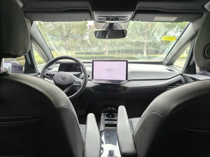 2025 VOLKSWAGEN ID.3 thumbnail 4