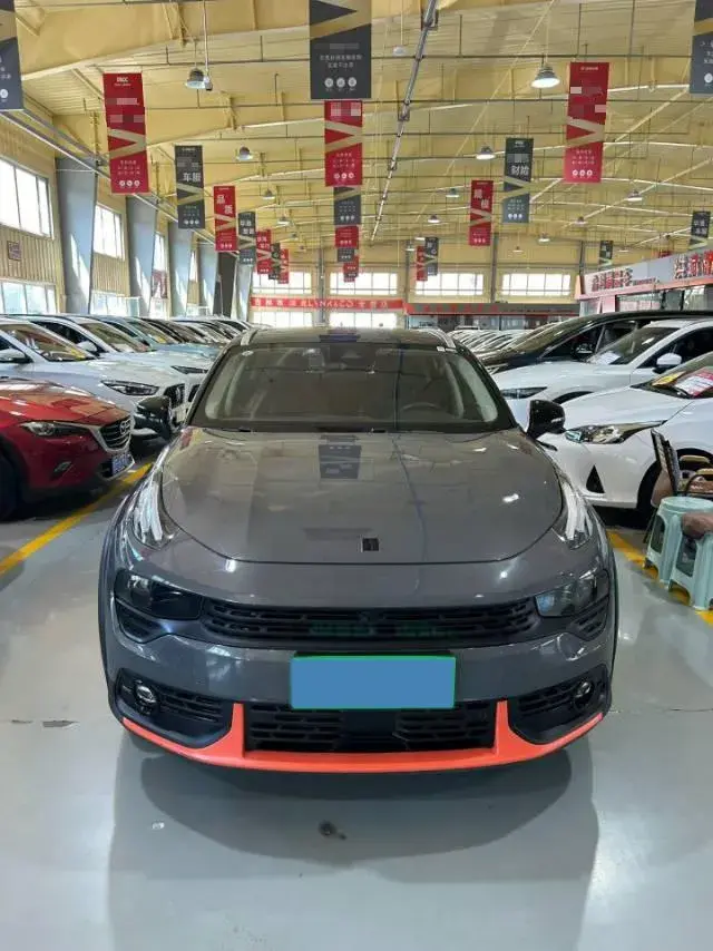 2018 LYNK&CO 02 thumbnail 3