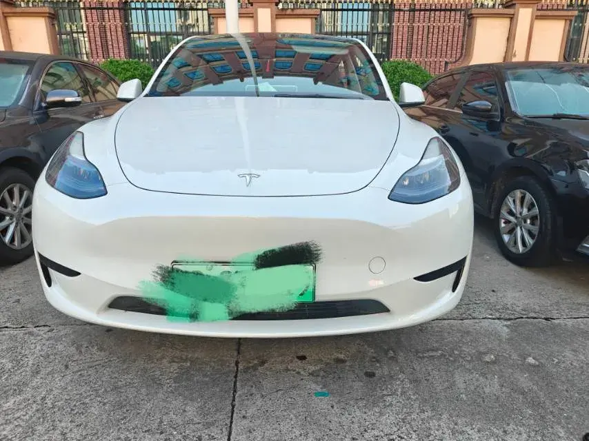 2024 TESLA MODEL thumbnail 2