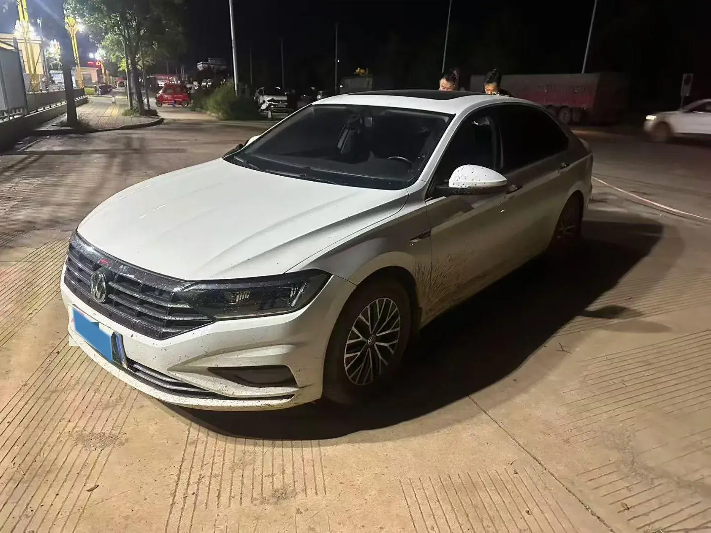 2020 VOLKSWAGEN SAGITAR view 1