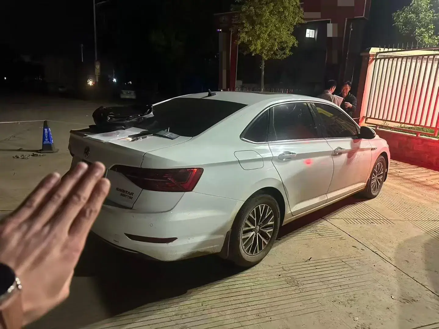 2020 VOLKSWAGEN SAGITAR thumbnail 4