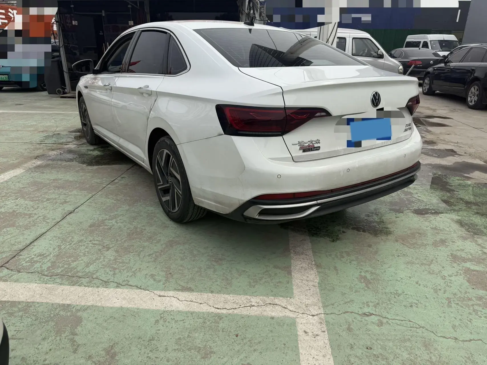 2023 VOLKSWAGEN SAGITAR thumbnail 3