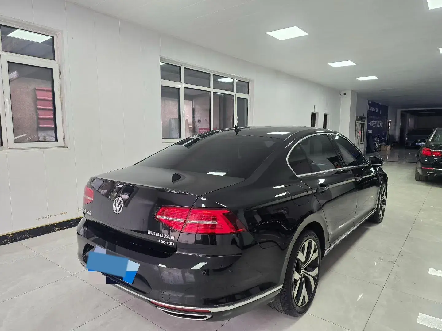 2018 VOLKSWAGEN MAGOTAN thumbnail 4