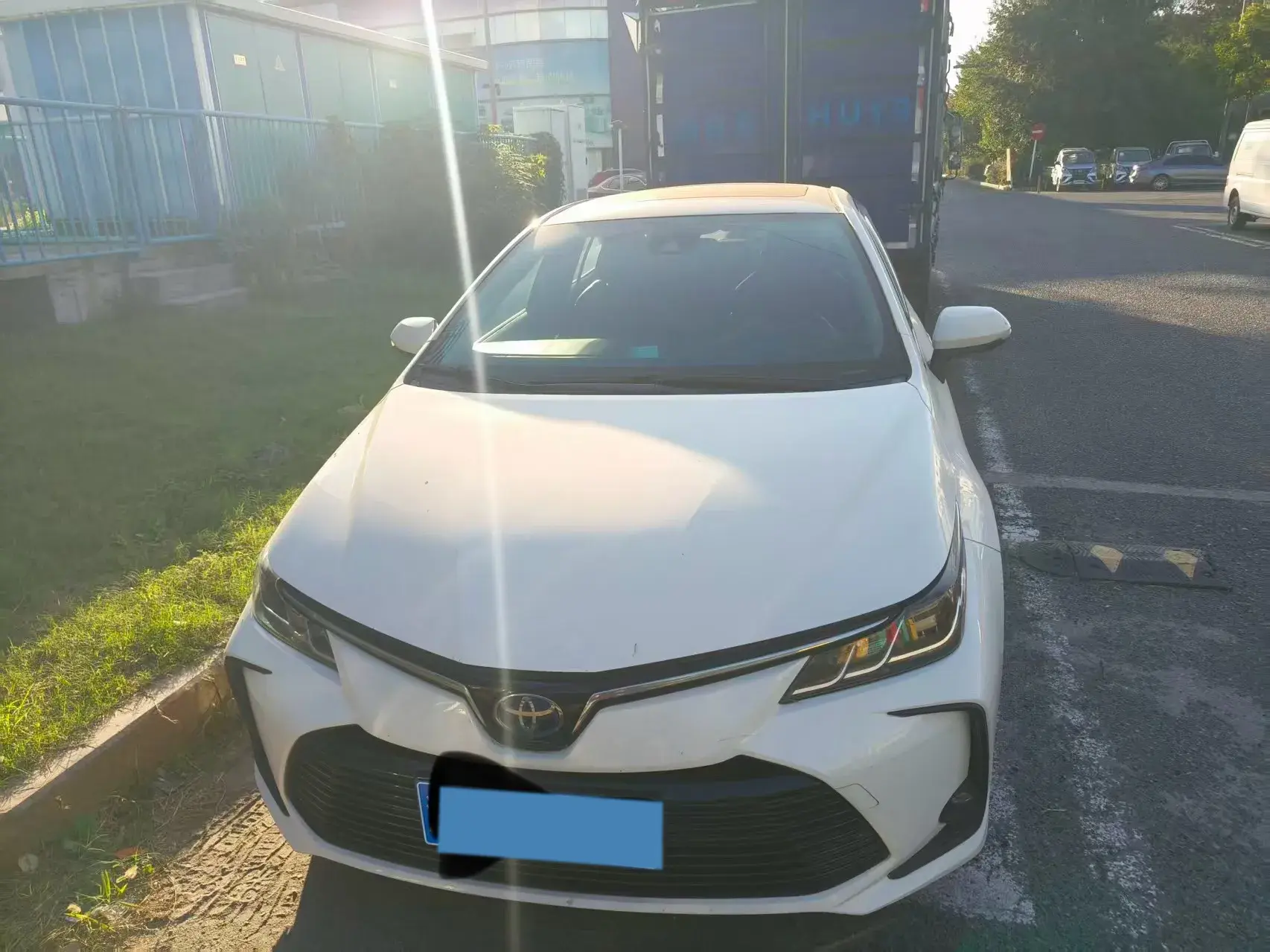 2019 TOYOTA COROLLA thumbnail 2