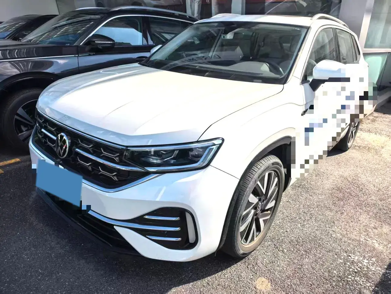 2024 VOLKSWAGEN TAYRON view 1