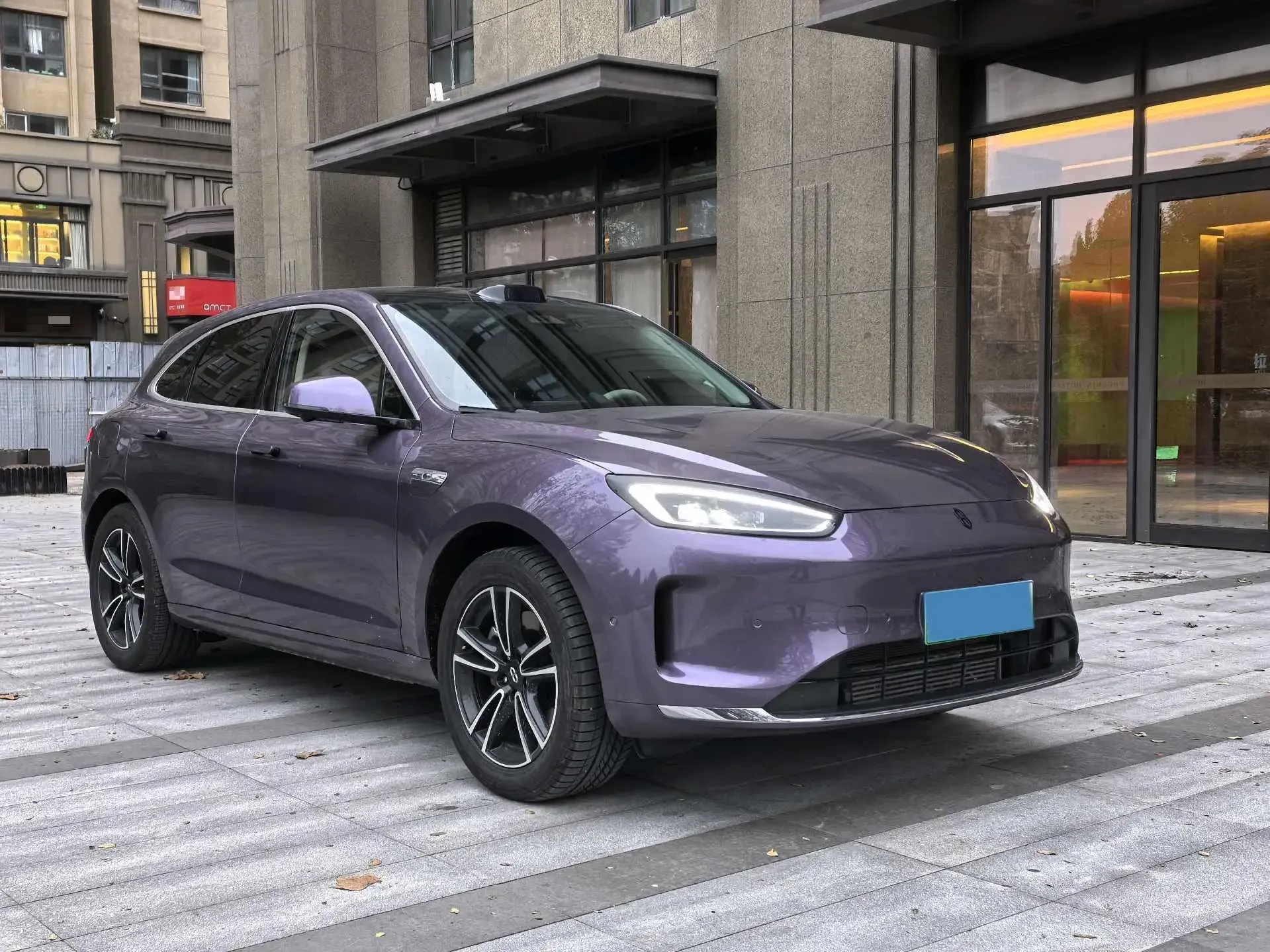 2025 AITO AITO thumbnail 3