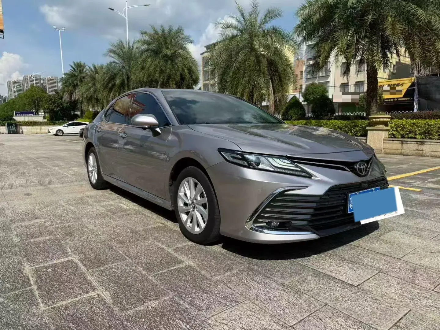 2021 TOYOTA CAMRY thumbnail 3