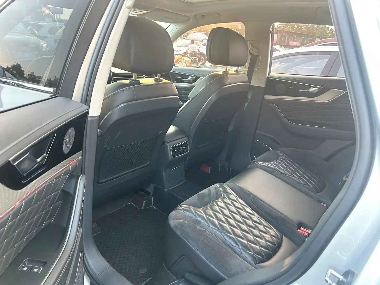 2019 HONGQI HS5 thumbnail 4