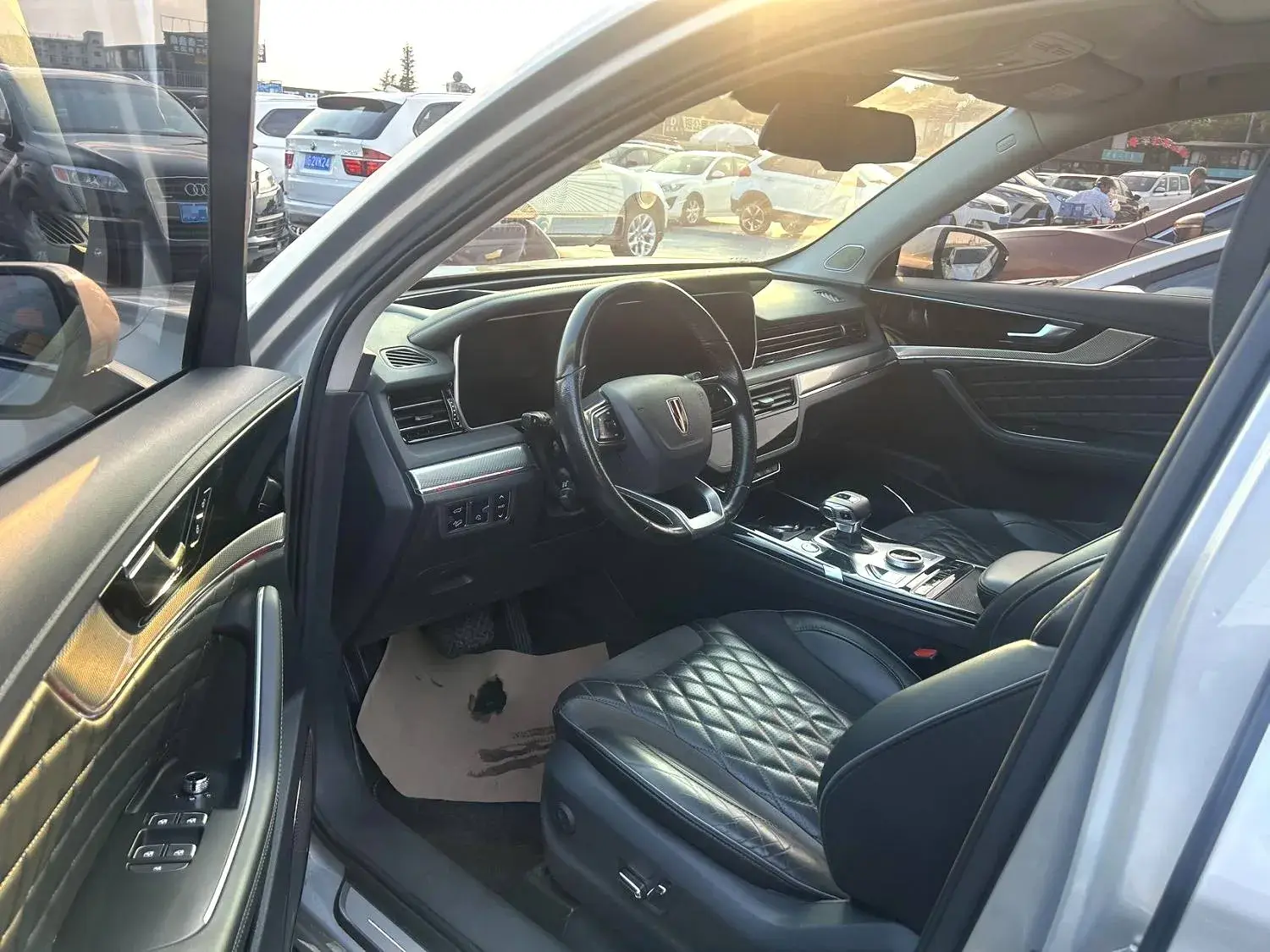 2019 HONGQI HS5 thumbnail 3