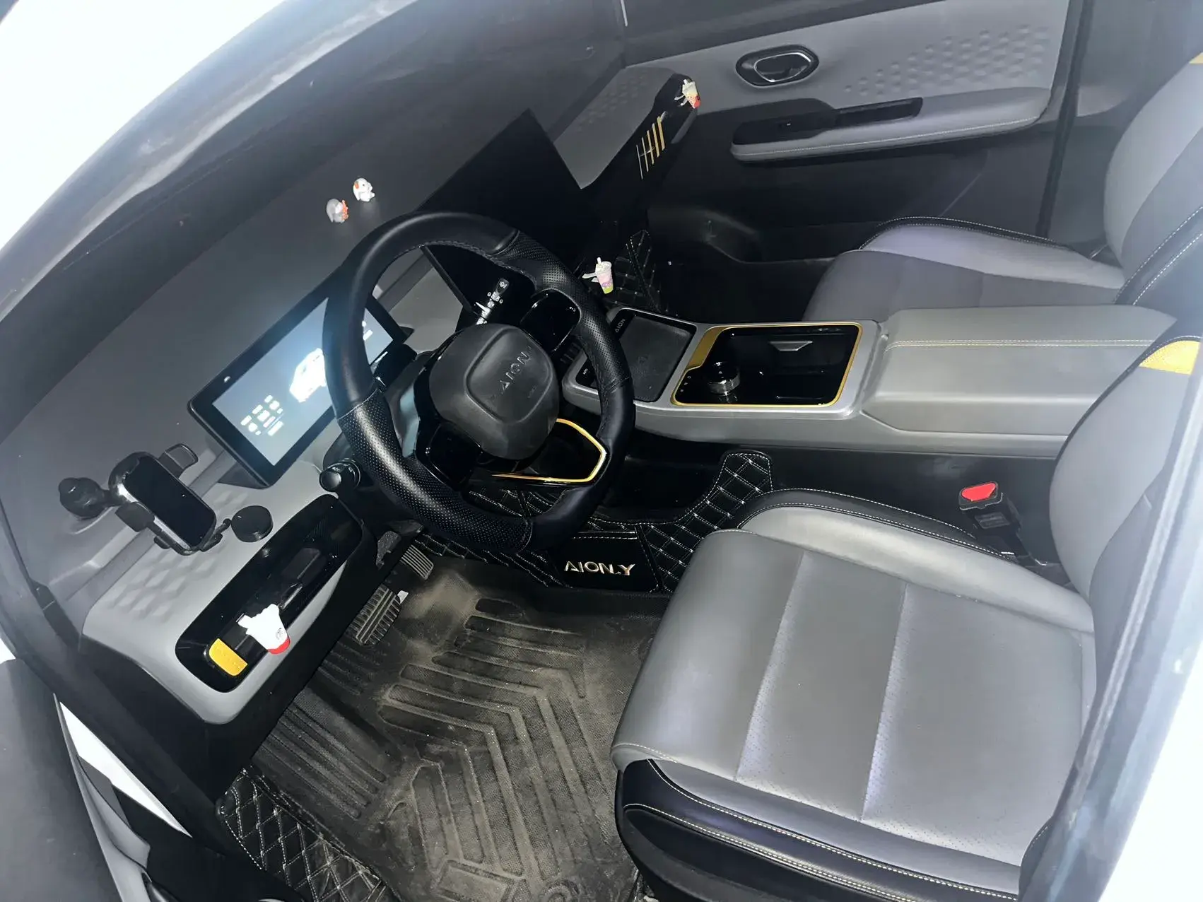 2021 AION Y thumbnail 4