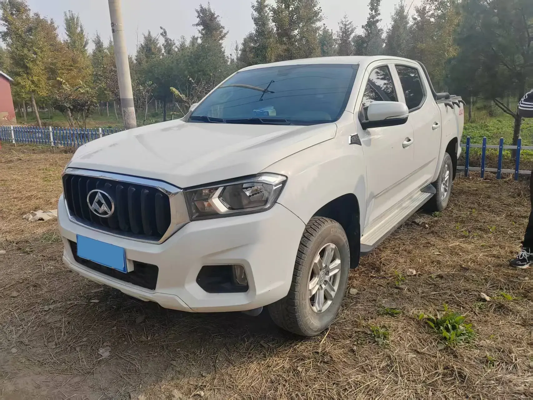 2017 MAXUS T60 view 1