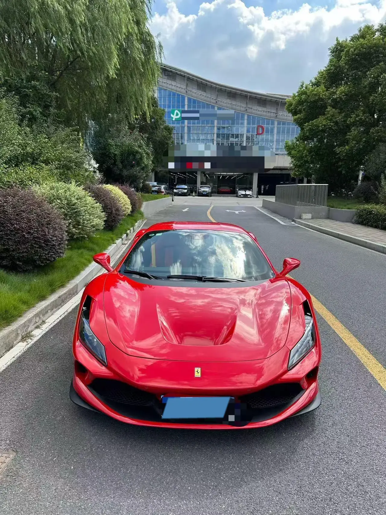 2019 FERRARI F8 thumbnail 2