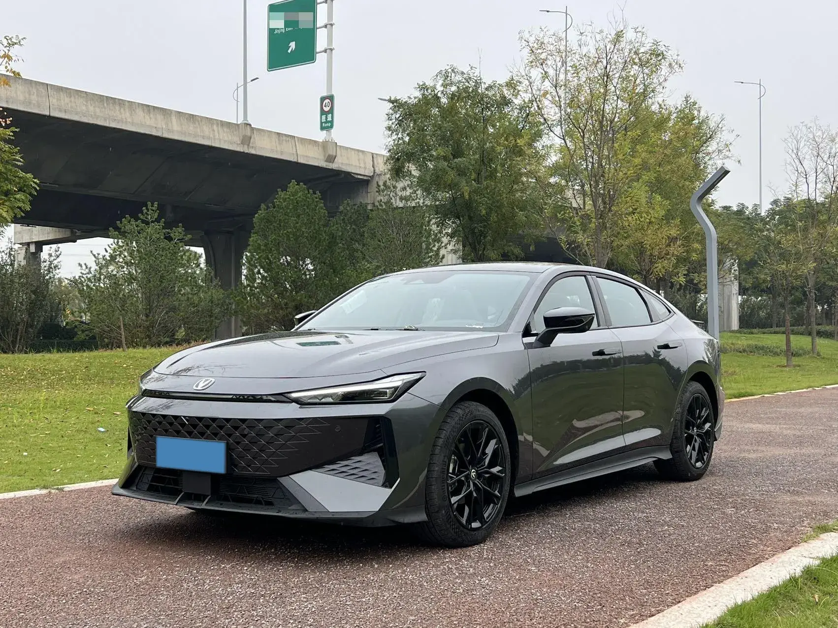 2025 CHANGAN UNI-V view 1