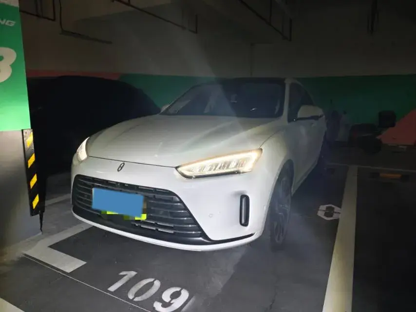 2022 AITO AITO view 1