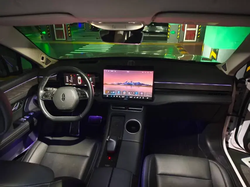 2022 AITO AITO thumbnail 2