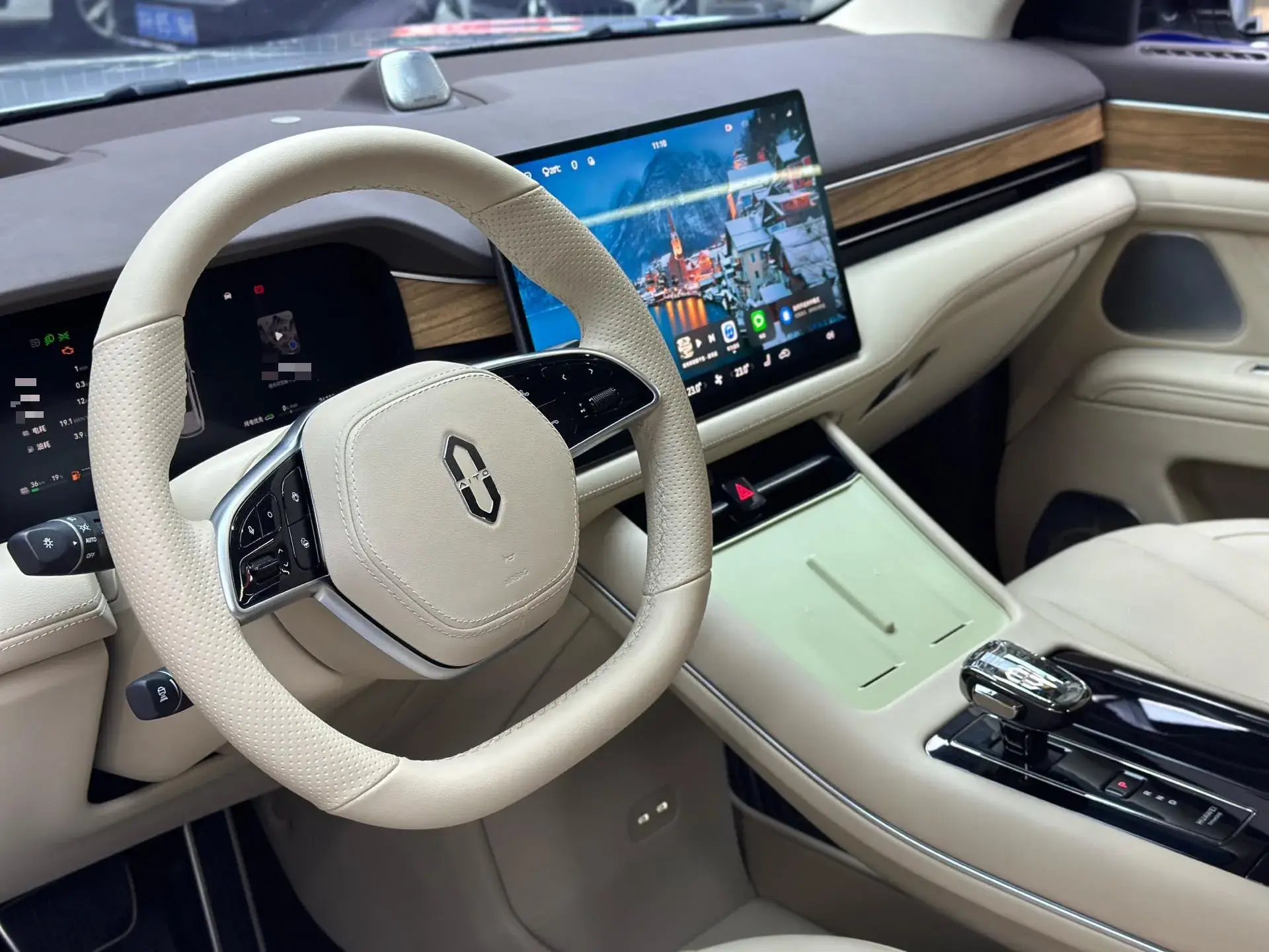 2024 AITO AITO thumbnail 4