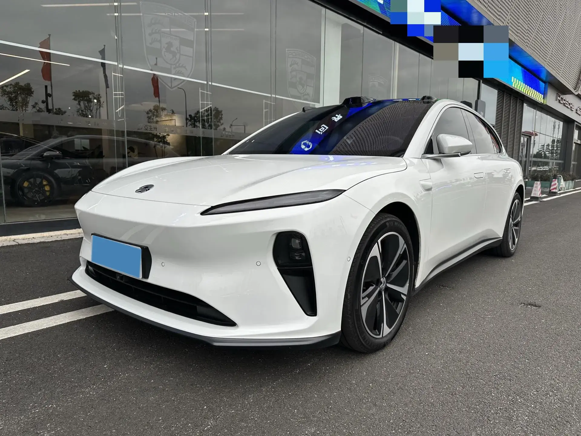 2024 NIO ET5T view 1