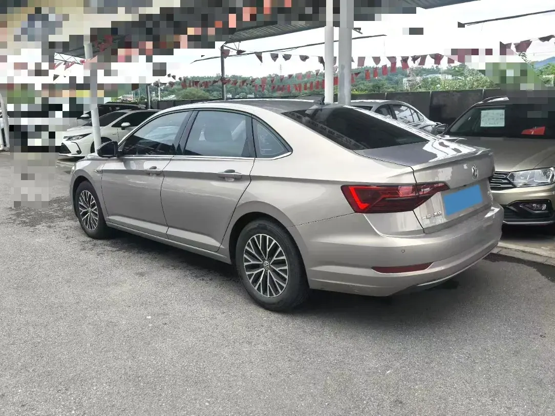 2021 VOLKSWAGEN SAGITAR thumbnail 4