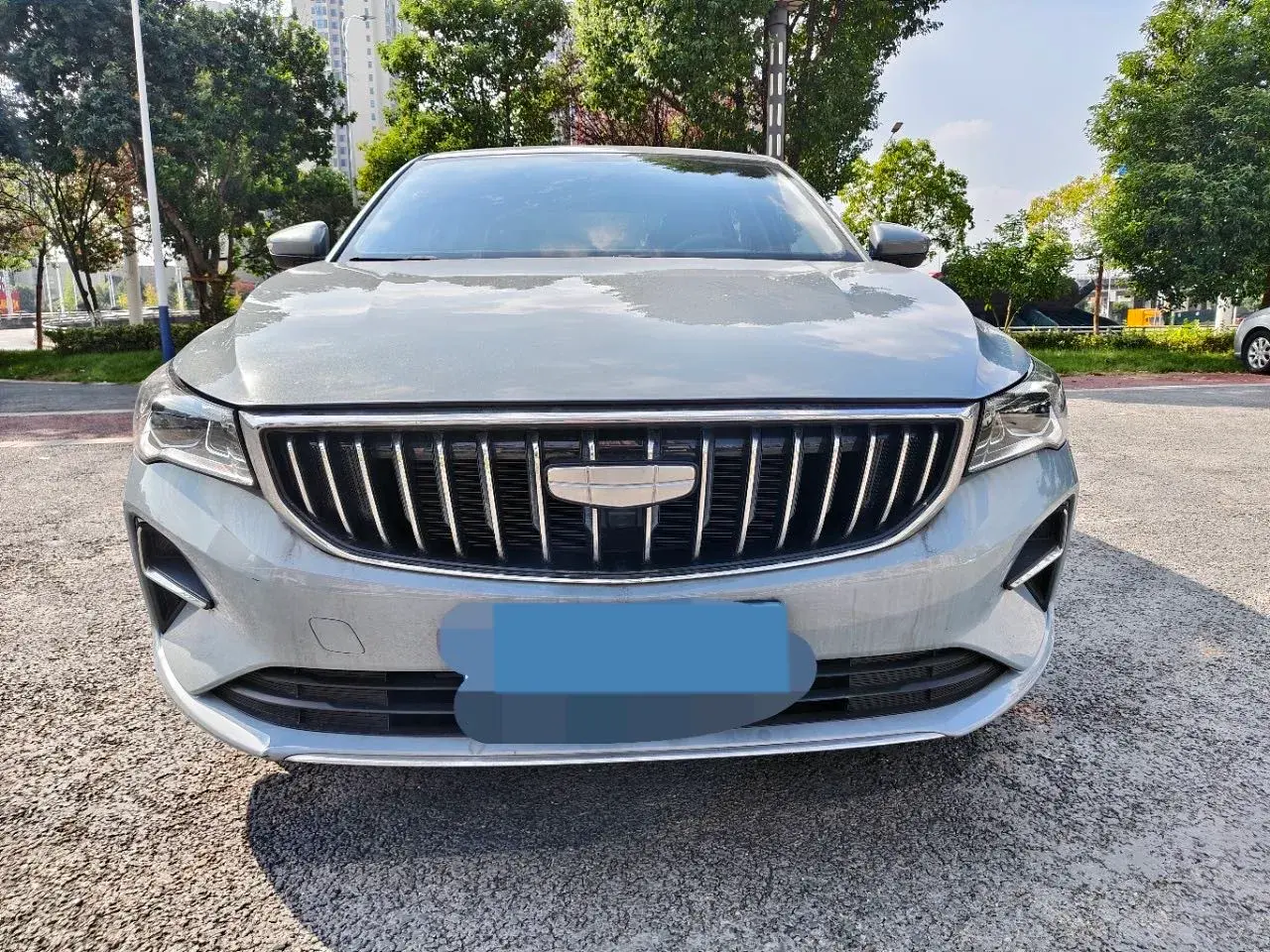 2025 GEELY EMGRAND thumbnail 2
