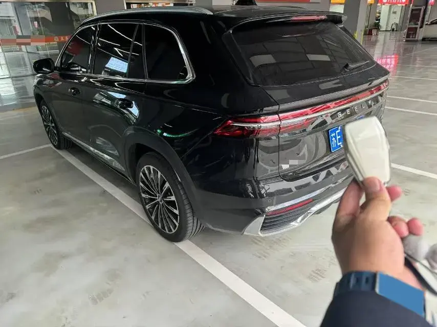 2025 GEELY MONJARO thumbnail 3