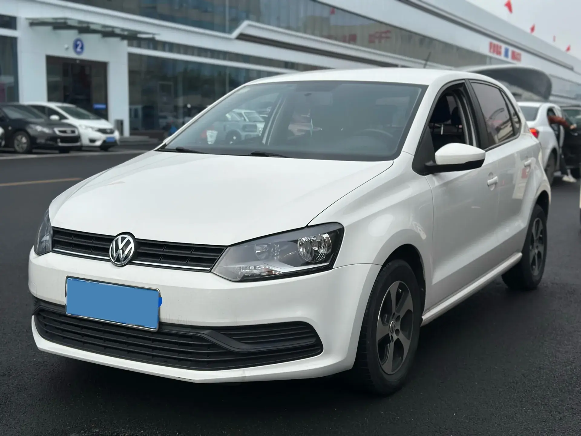 2018 VOLKSWAGEN POLO view 1