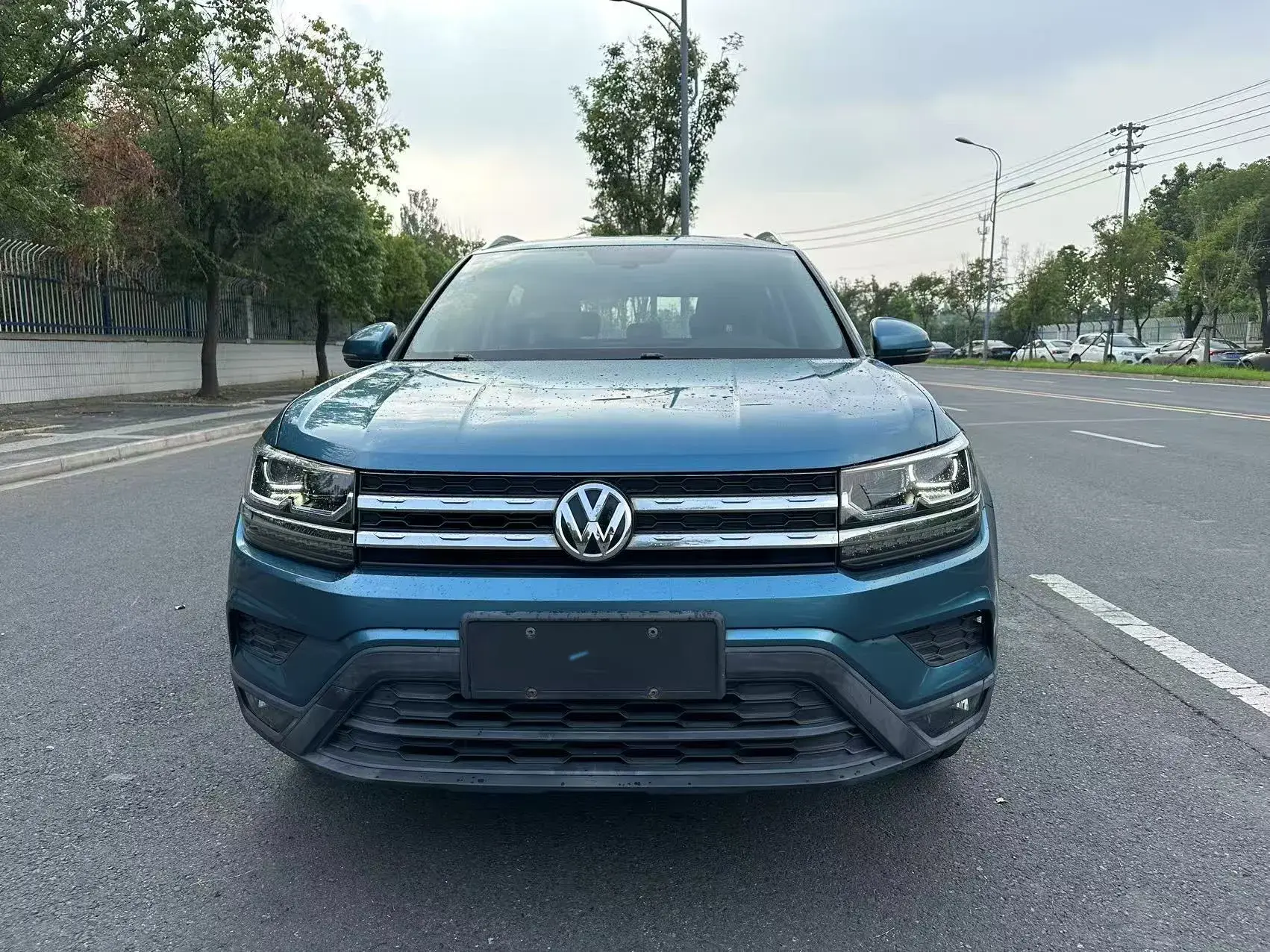 2019 VOLKSWAGEN THARU thumbnail 2