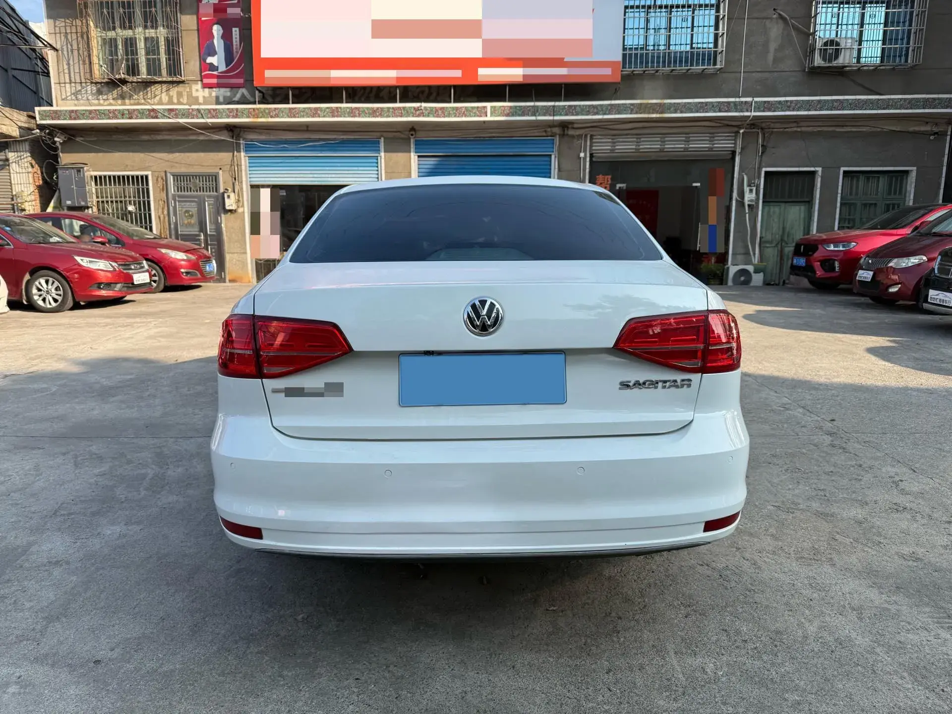 2018 VOLKSWAGEN SAGITAR thumbnail 4