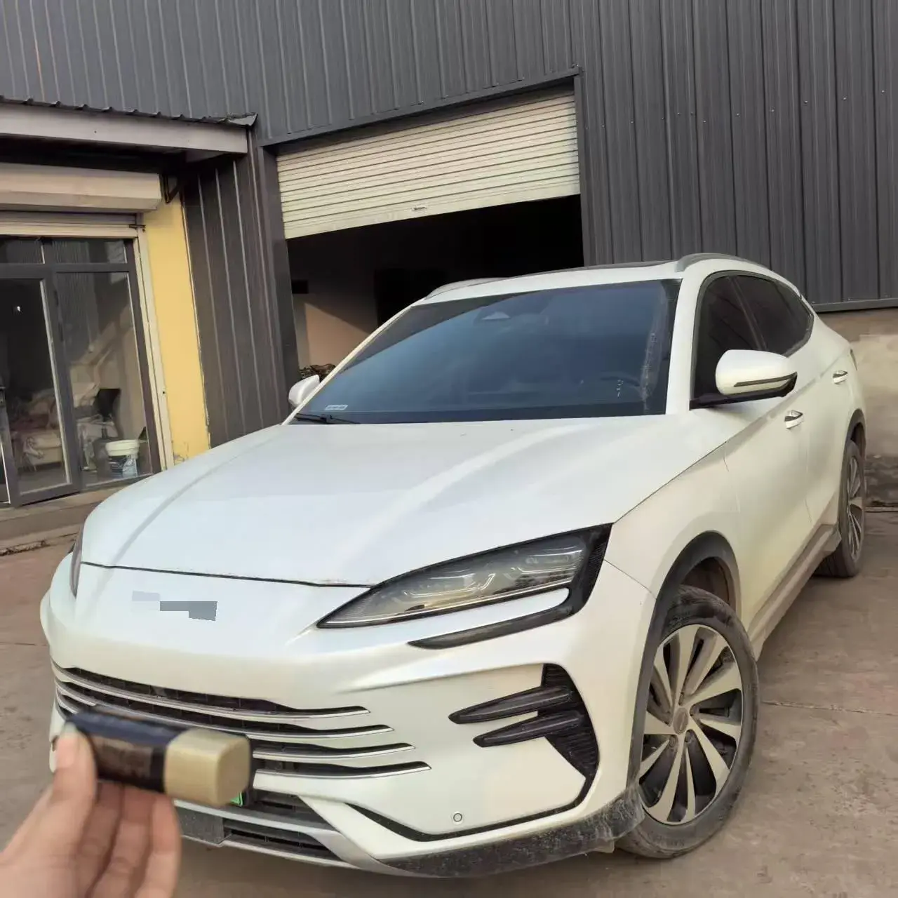 2023 BYD SONG view 1