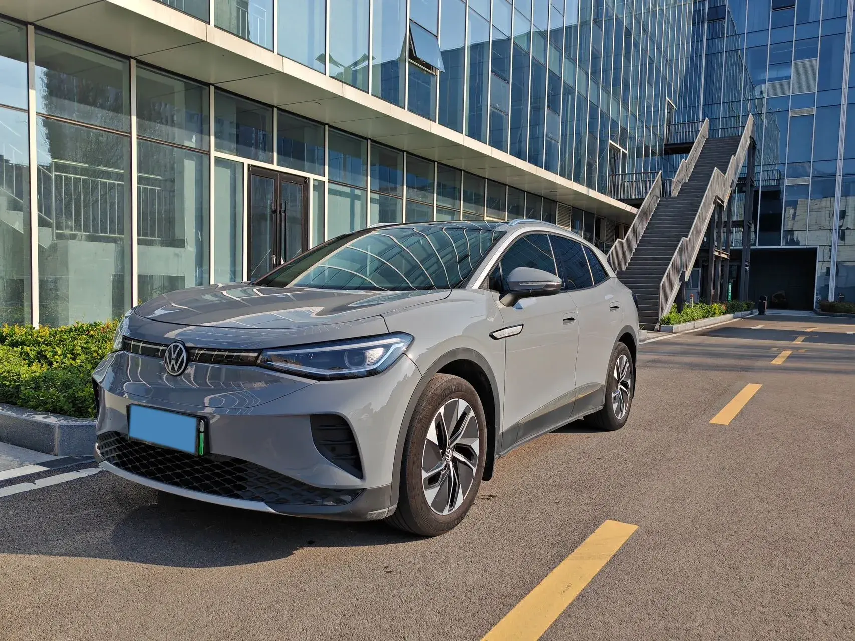 2022 VOLKSWAGEN ID.4 view 1