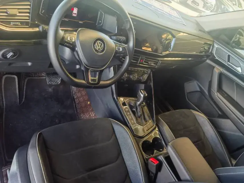 2019 VOLKSWAGEN TAYRON thumbnail 4